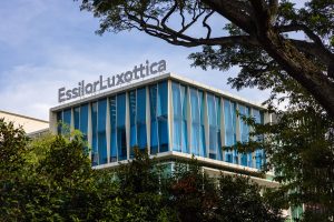 EssilorLuxottica (Shutterstock)