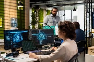 Intelligenza artificiale in un luogo di lavoro (foto Shutterstock)